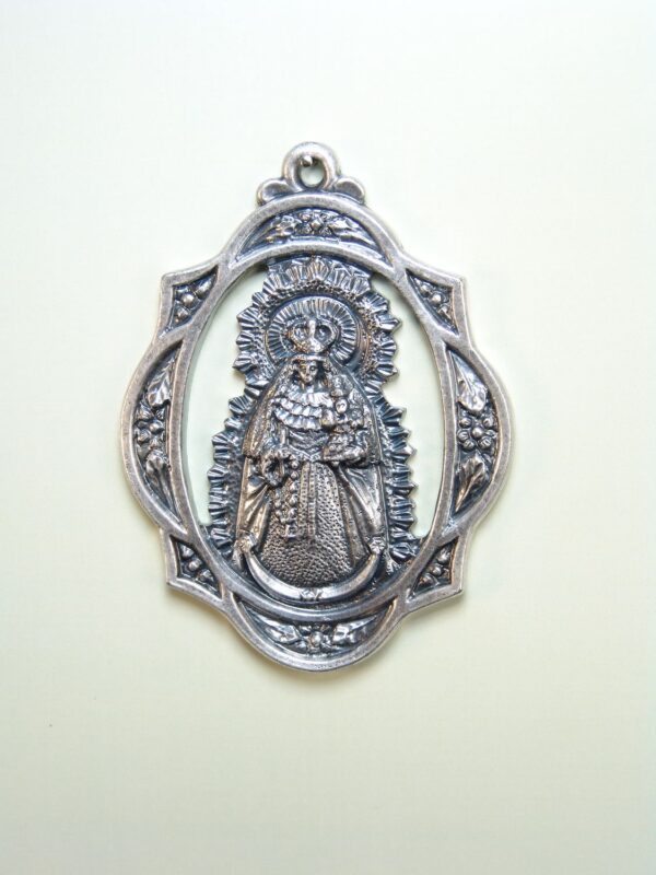 MEDALLAS RELIGIOSAS IMÁGENES RELIEVE "VIRGEN DEL ROSARIO CALADA 70 MM"