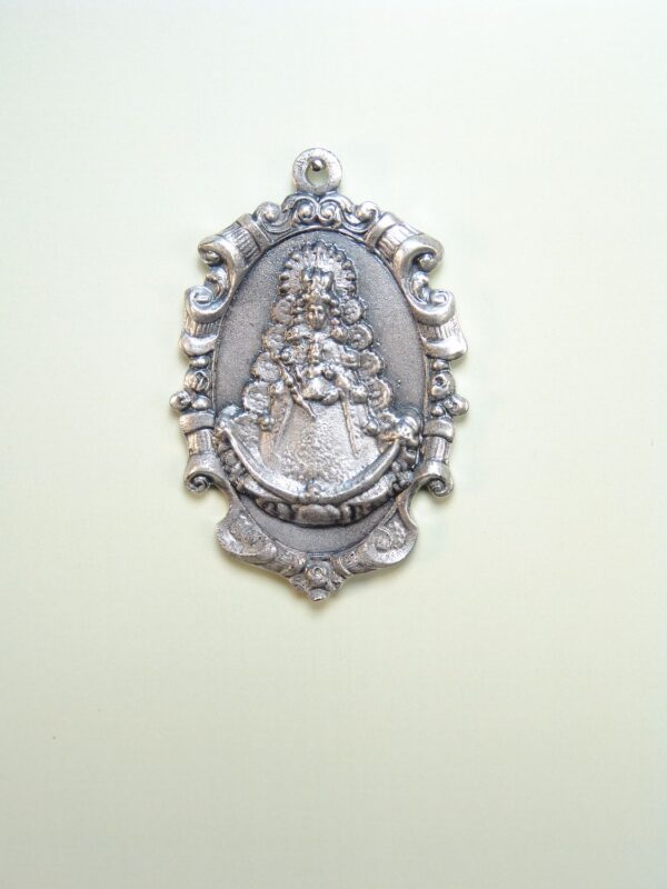 MEDALLAS RELIGIOSAS IMÁGENES RELIEVE "VIRGEN DEL ROCÍO“ ORLA CLÁSICA 55 MM"