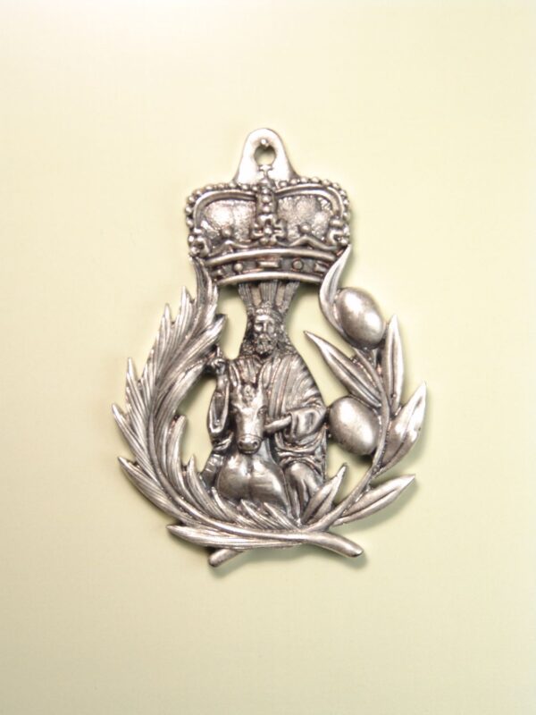 MEDALLAS RELIGIOSAS IMÁGENES RELIEVE "BORRIQUITA MEDIO CUERPO PALMA Y OLIVAS 65 MM"