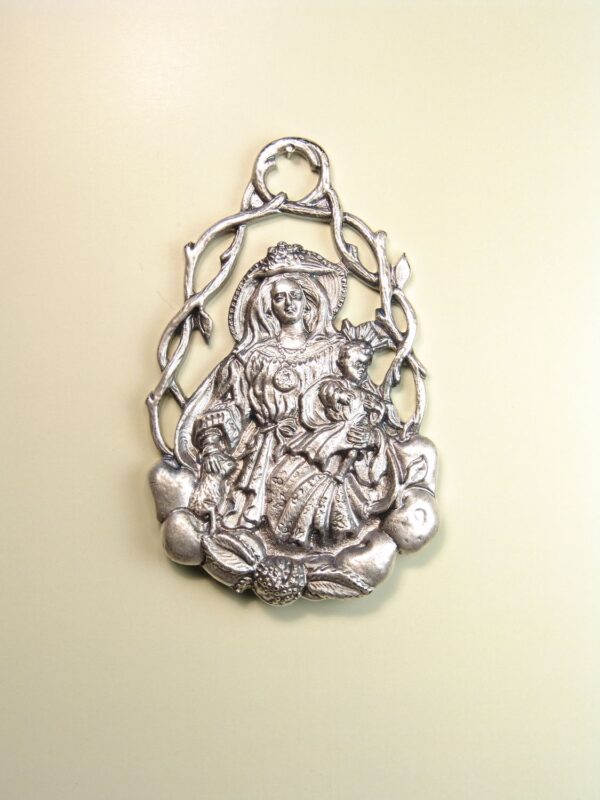 MEDALLAS RELIGIOSAS IMÁGENES RELIEVE " DIVINA PASTORA ORLA FRUTAL 75 MM"