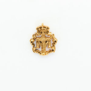 INSIGNIAS RELIGIOSAS HERALDICA RELIEVE "CRUZ TALLADA CON SUDARIO ORLADA  22 MM ALTURA"
