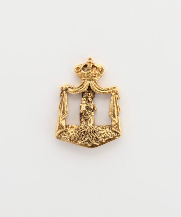 INSIGNIAS RELIGIOSAS IMÁGENES RELIEVE "VIRGEN MARIA CON NIÑO CON DOCEL 20 MM ALTURA "