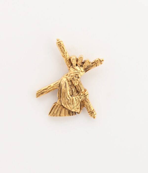 INSIGNIAS RELIGIOSAS IMÁGENES RELIEVE "JESUS NAZARENO CON CRUZ ARBOLEA 25 MM ALTURA"