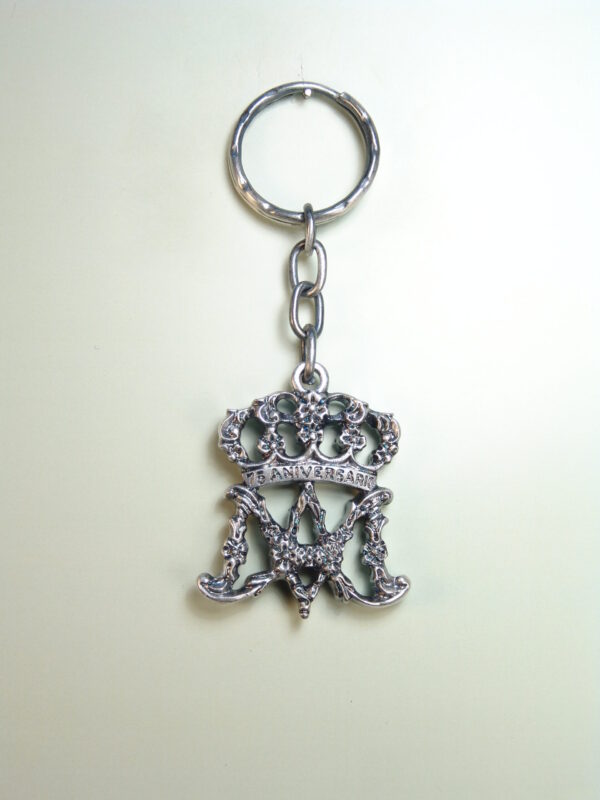 LLAVEROS RELIGIOSOS HERÁLDICOS RELIEVE "AVE MARIA CORONADA"