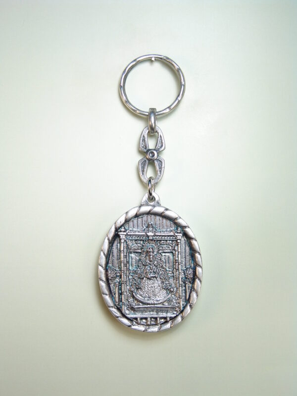 LLAVEROS RELIGIOSOS IMÁGENES RELIEVE "VIRGEN DEL ROCÍO“ ORLA OVALADA  "