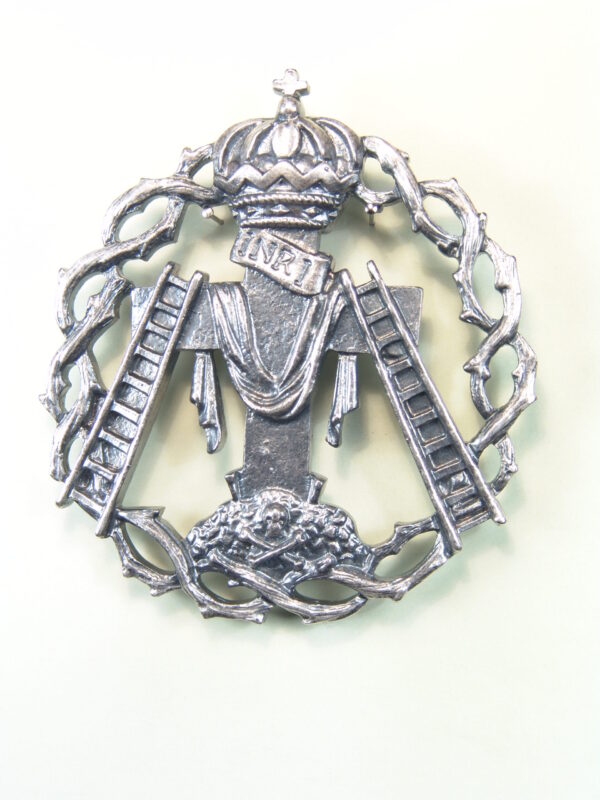 MEDALLAS RELIGIOSAS HERÁLDICAS RELIEVE "CRUZ LATINA CON ESCALAS Y SUDARIO SOBRE MONTE CALVARIO ORLA CORONA DE ESPINAS CALADA 70 MM"