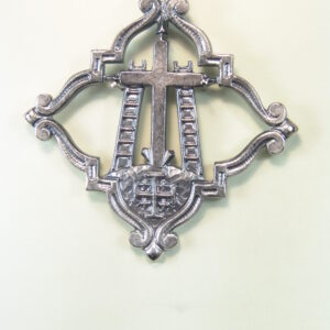MEDALLAS RELIGIOSAS HERÁLDICAS RELIEVE "CRUZ LATINA CON ESCALAS Y A SUS PIES CRUZ DEL SANTO SEPULCRO ORLA TREBOLADA 70 MM"