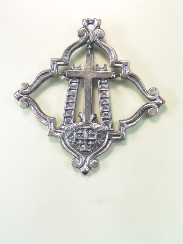MEDALLAS RELIGIOSAS HERÁLDICAS RELIEVE "CRUZ LATINA CON ESCALAS Y A SUS PIES CRUZ DEL SANTO SEPULCRO ORLA TREBOLADA 70 MM"