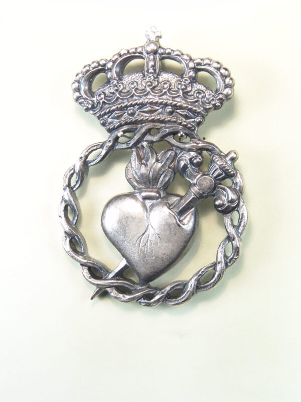 MEDALLAS RELIGIOSAS HERÁLDICAS RELIEVE "SAGRADO CORAZON ATRAVESADO POR UN PUÑAL DE DOLOR Y ORLADO DE CORONA DE ESPINAS CERRADA POR CORONA REAL 70 MM"