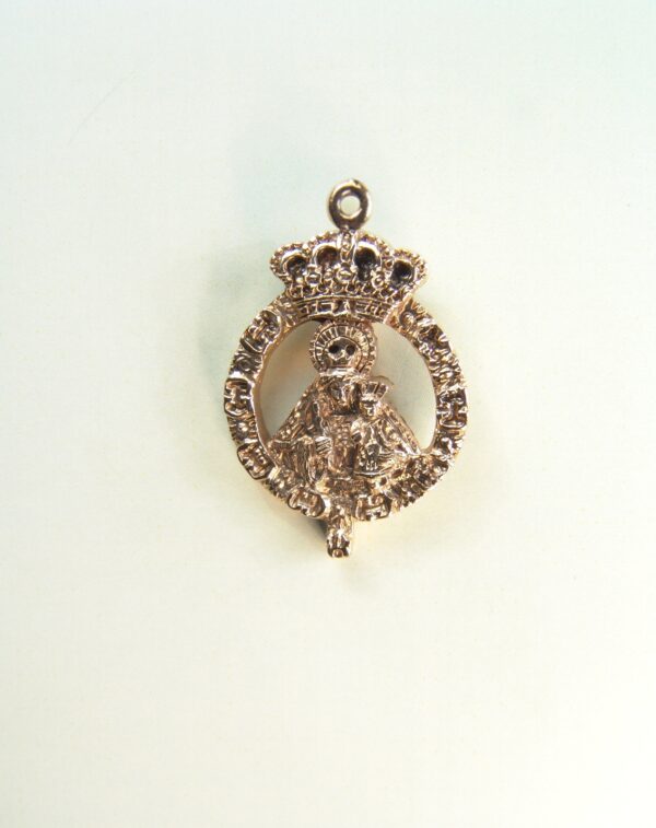 MEDALLITAS RELIGIOSAS IMÁGENES RELIEVE "VIRGEN CON NIÑO ORLA TOISON CON CORONA 24 MM ALTURA"